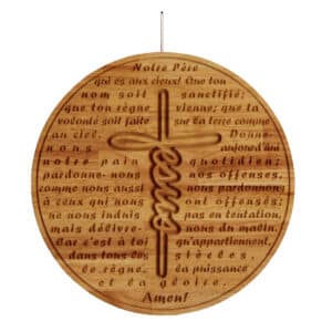 Matthieu 6:9-13 Voici donc comment vous devez prier: Notre Père qui es aux cieux! ... Prière du Notre Père Croix Jésus en bois naturel, finition huilée. Taille 25 cm de hauteur, 25 cm de largeur, 1.9cm épaisseur. Fabrication artisanale Française Bois naturel finition huilée Touche de modernité pour votre intérieur Travail artisanal Artisanat Français